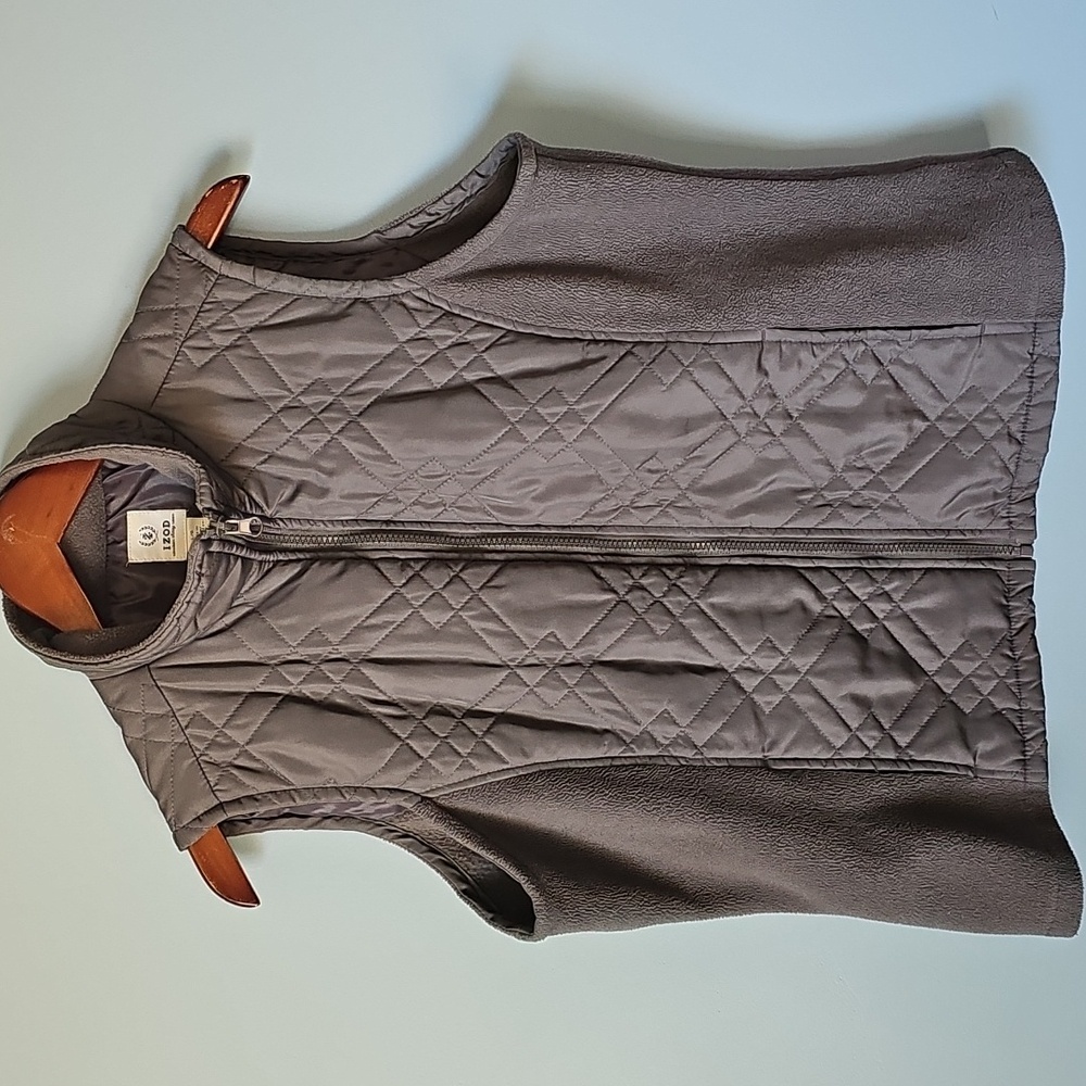 Izod Ladies Quilted Gray Vest Size Large